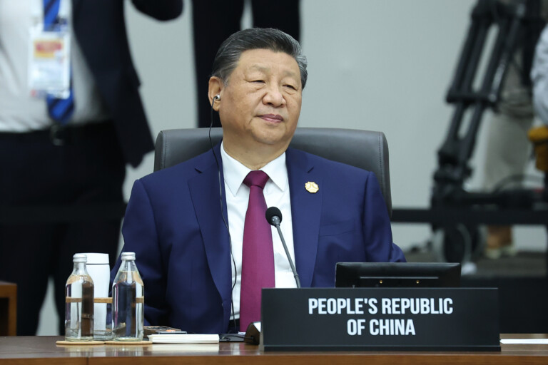 xi ouvre le sommet de lapec en ces temps troubles nous devons collaborer