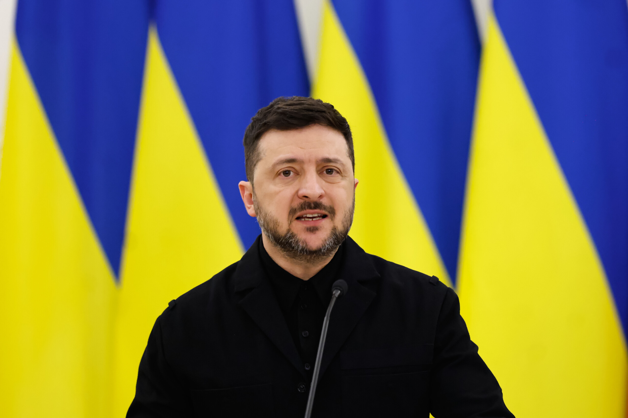 أوكرانيا، زيلينسكي: ”استعدادات لمحادثات ثلاثية جديدة هذا الأسبوع“ 1 ukraine zelensky preparatifs pour de nouvelles discussions trilaterales cette semaine scaled