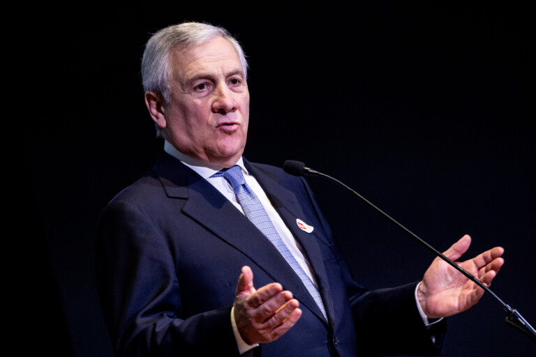 iran tajani nous ne sommes pas impliques dans les operations a hormuz nous voulons une desescalade